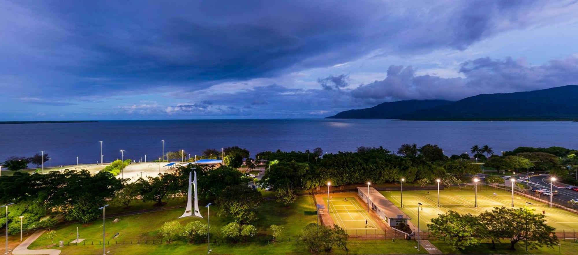 Rydges Esplanade Resort Cairns Dış mekan fotoğraf